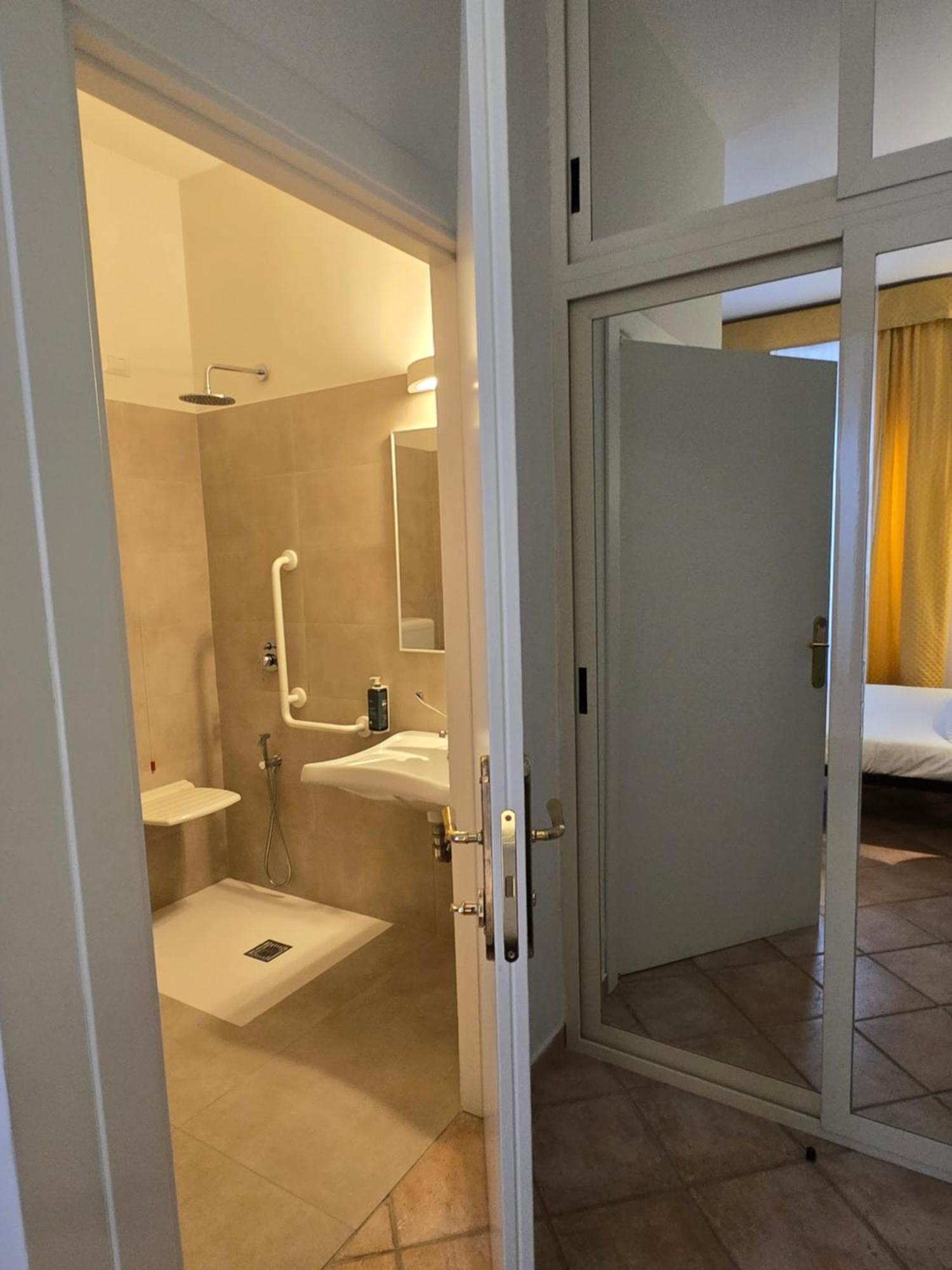 ซูริเร โฮเทล Hotel โรม ภายนอก รูปภาพ